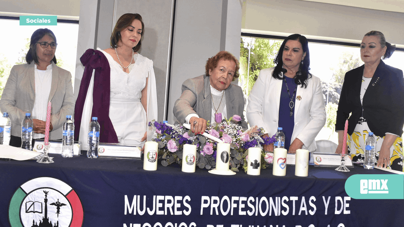 EMX-Encienden velas “Mujeres profesionistas y de negocios de Tijuana”