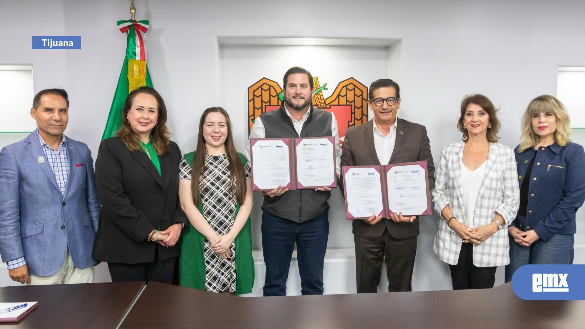 EMX-Firma-Ismael-Burgueño-convenio-de-vinculación-con-la-Universidad-de-las-Californias-Internacional