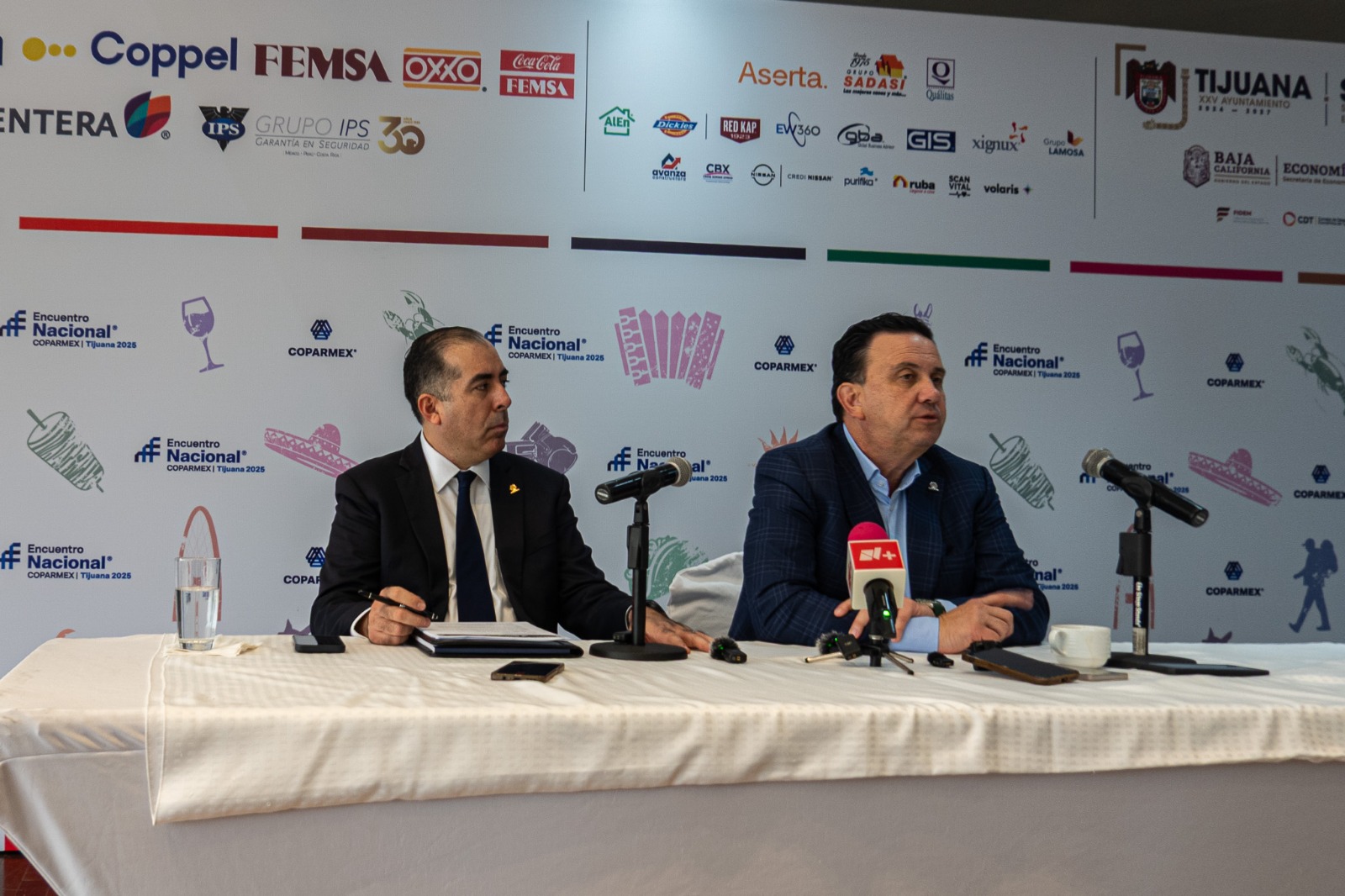 2b363763-5142-4cc3-885b-34af18379a5c