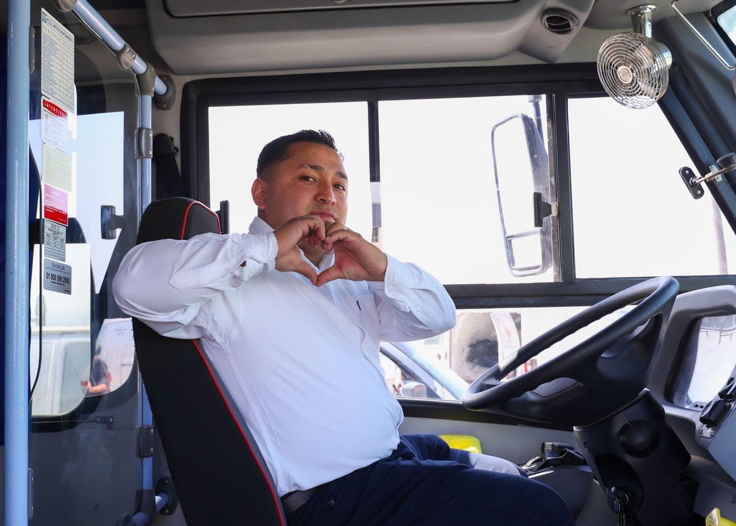 2d6237ee-8277-421d-82f0-425472261b1f