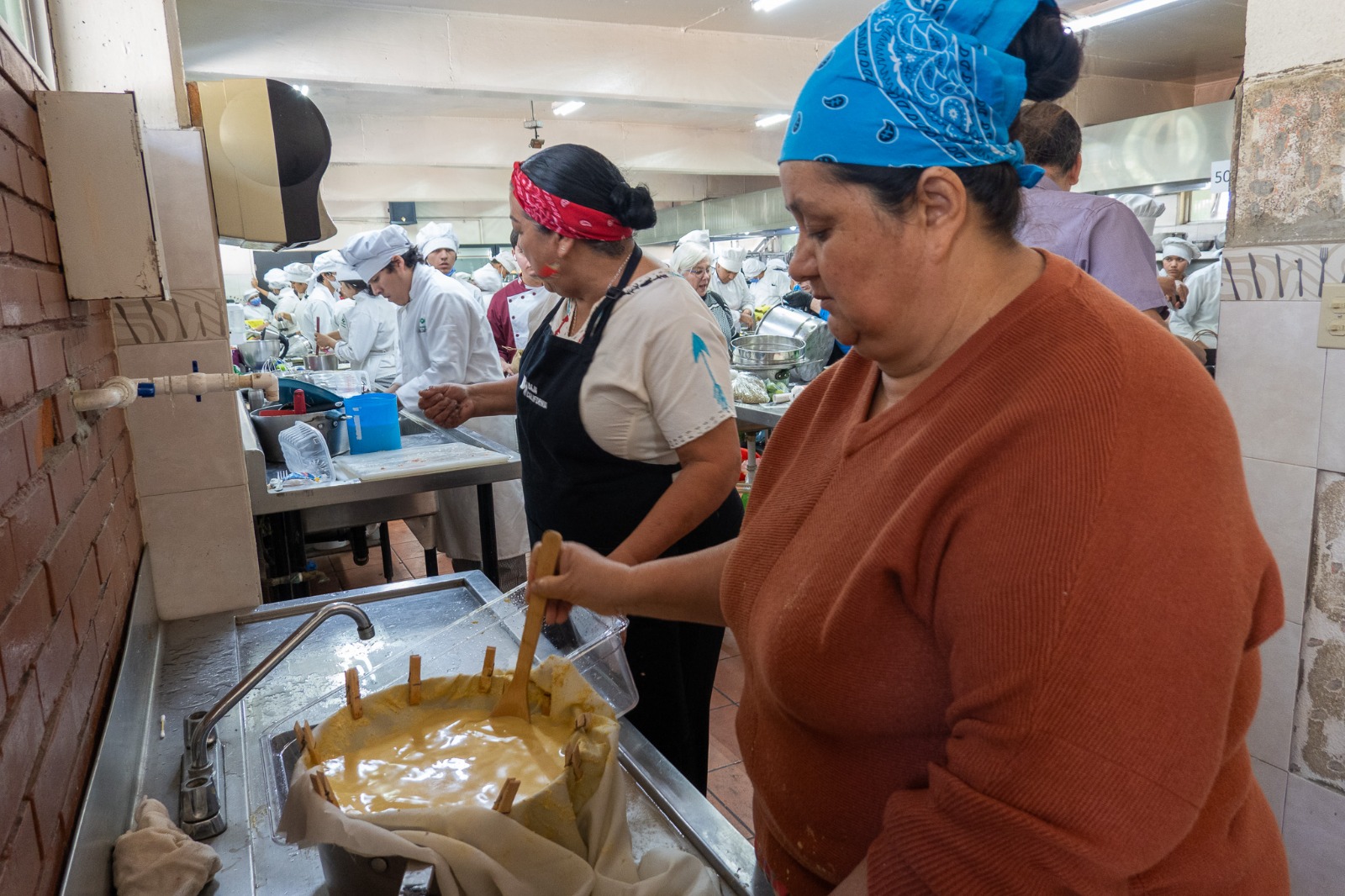 5ec8ce6b-feb7-43e7-89b6-755375f3d9d1