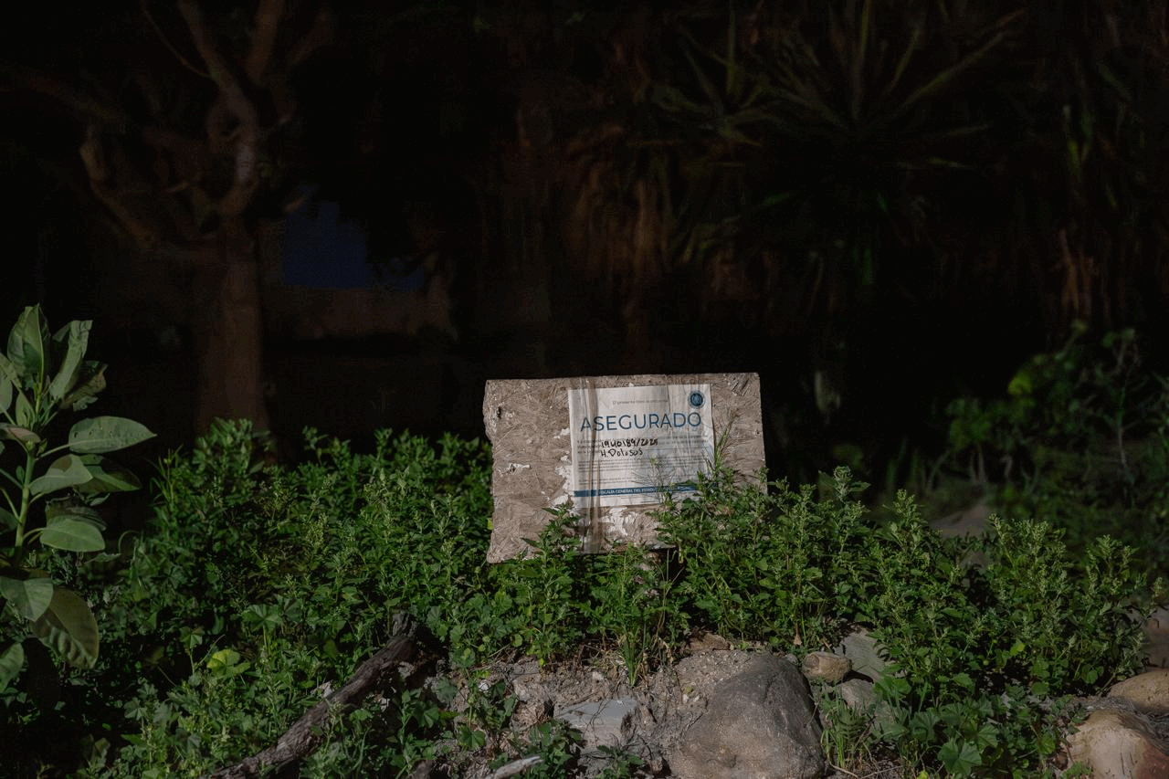 621c164a-38e6-4a15-9b8a-c1c6b77a3929