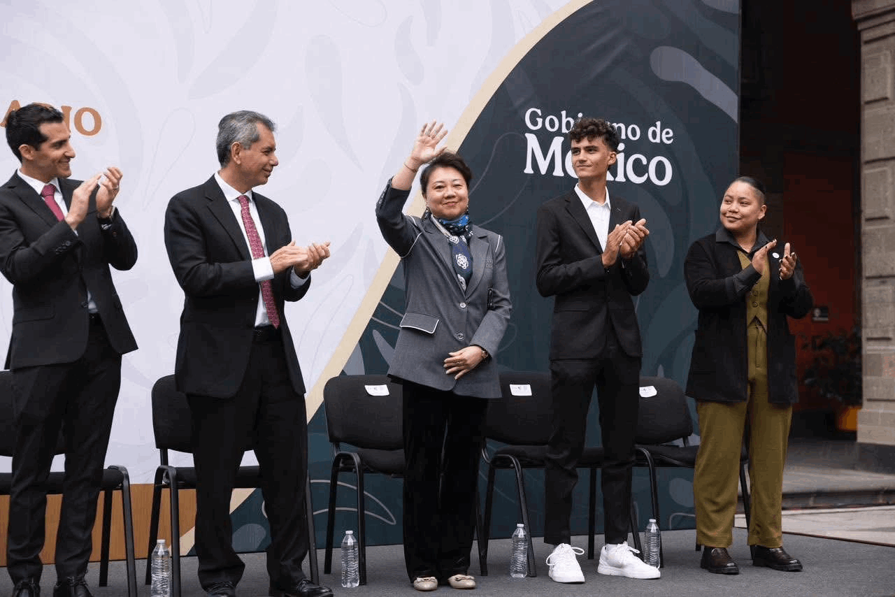 6d08359b-ba35-46c5-bf73-1f81faaaf824