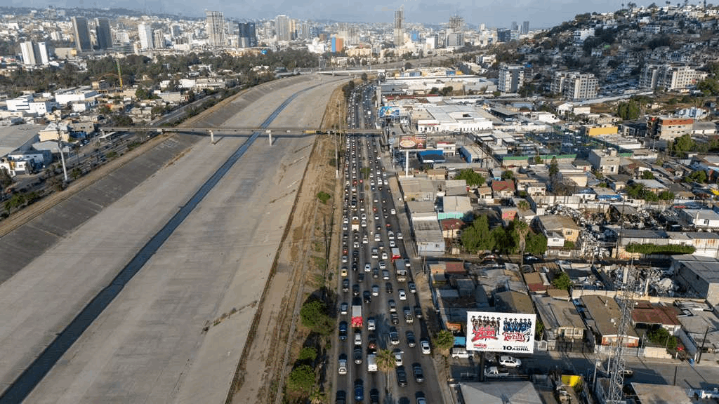 6d8fe324-b6a5-4ce3-bfc2-4a7eb7a7b593