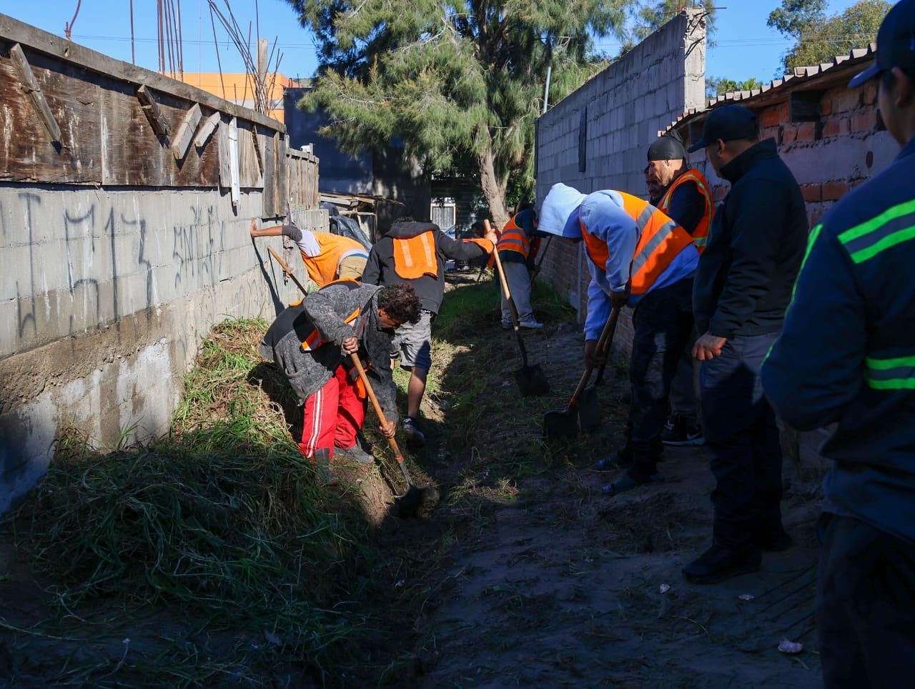 6ebf74ac-4c7b-4322-b19e-95484cf4352e