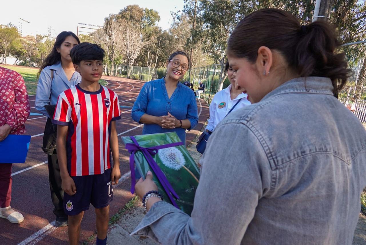 7b717f6f-5aaa-4187-950c-bd866801ecce