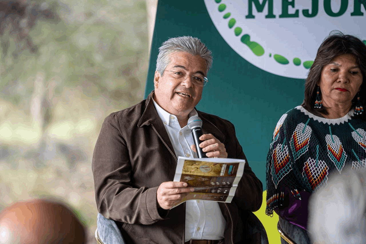 7de7dc6c-f6d5-47b4-a16b-1a904cf129be