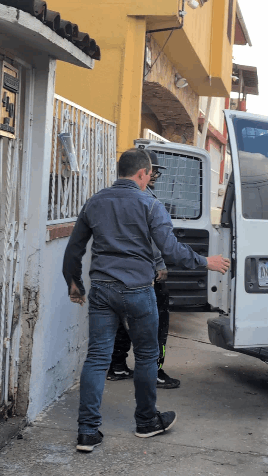 8357a1ec-6275-4393-b1a8-acb81a0ad247