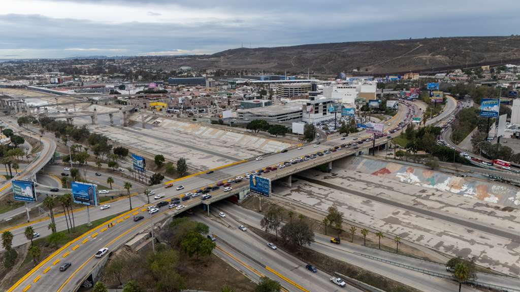 8bb1ee0d-6eb9-46c6-9476-7d7fecc5fcfb