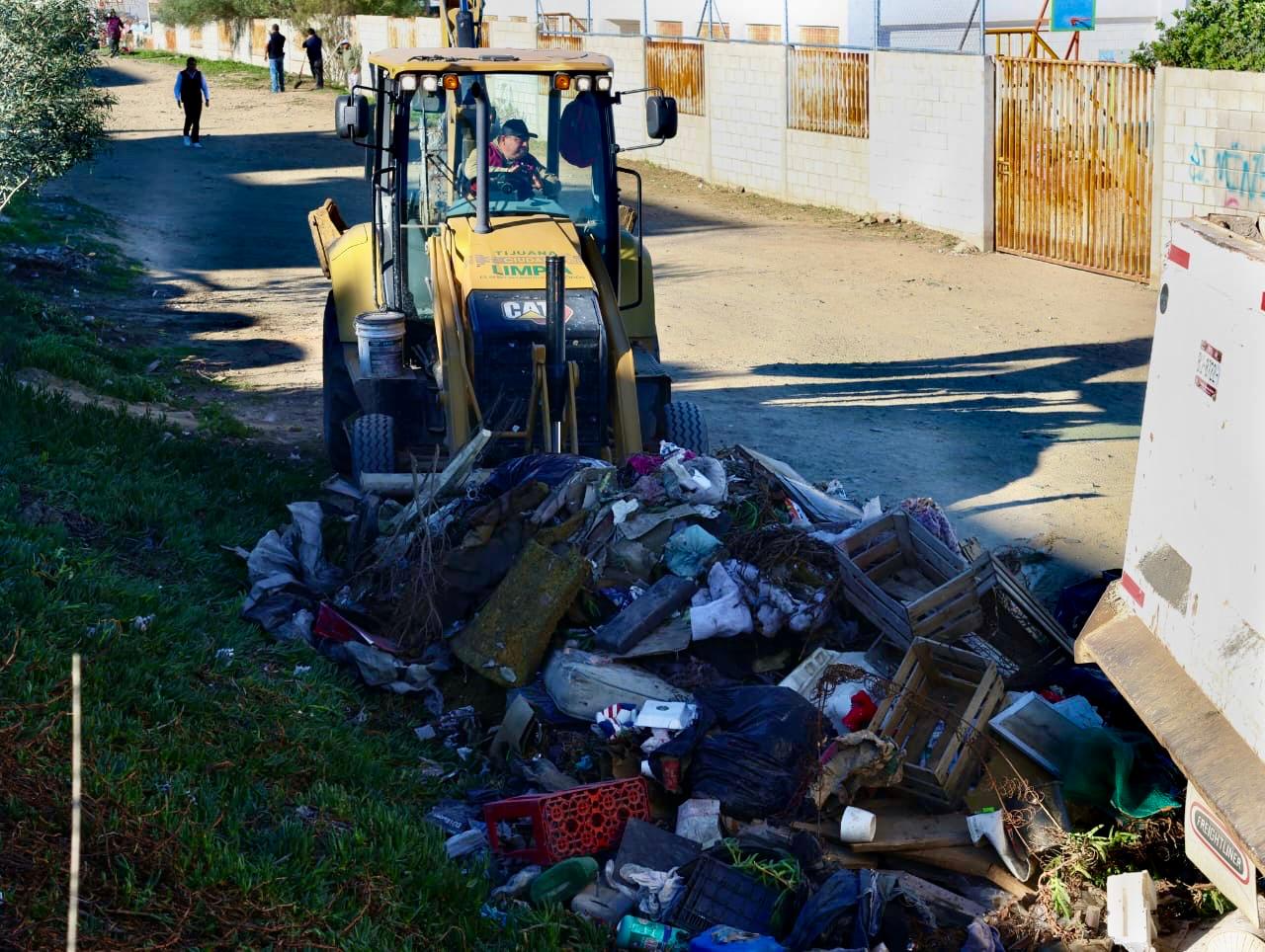 8dc892cd-c756-4044-a004-abe5eed33b38