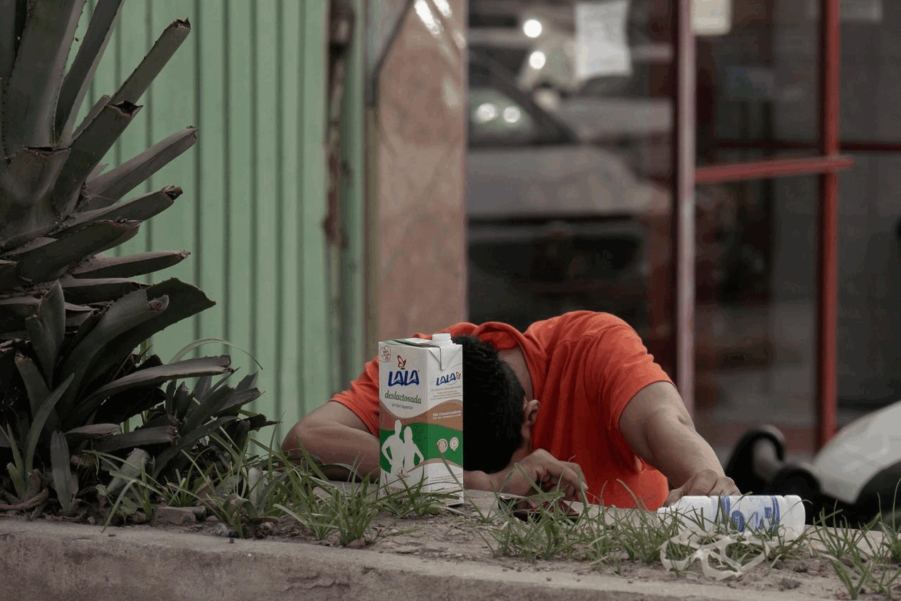 93b94e9a-a67e-4fdd-8930-d2142569ef91