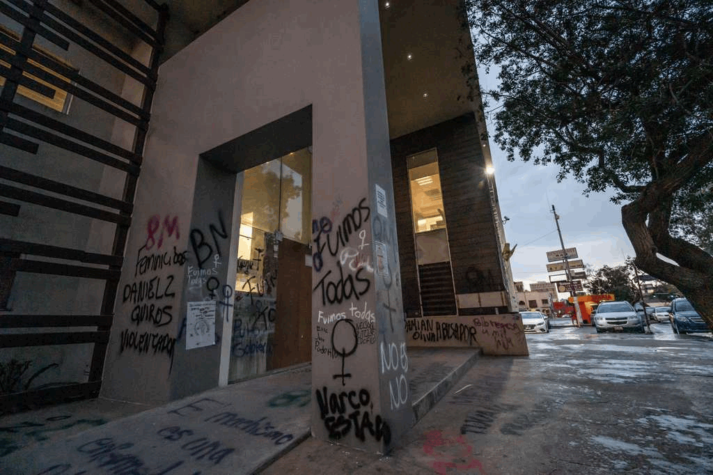 9b7cb455-3592-4660-a003-0d3f6003b49c