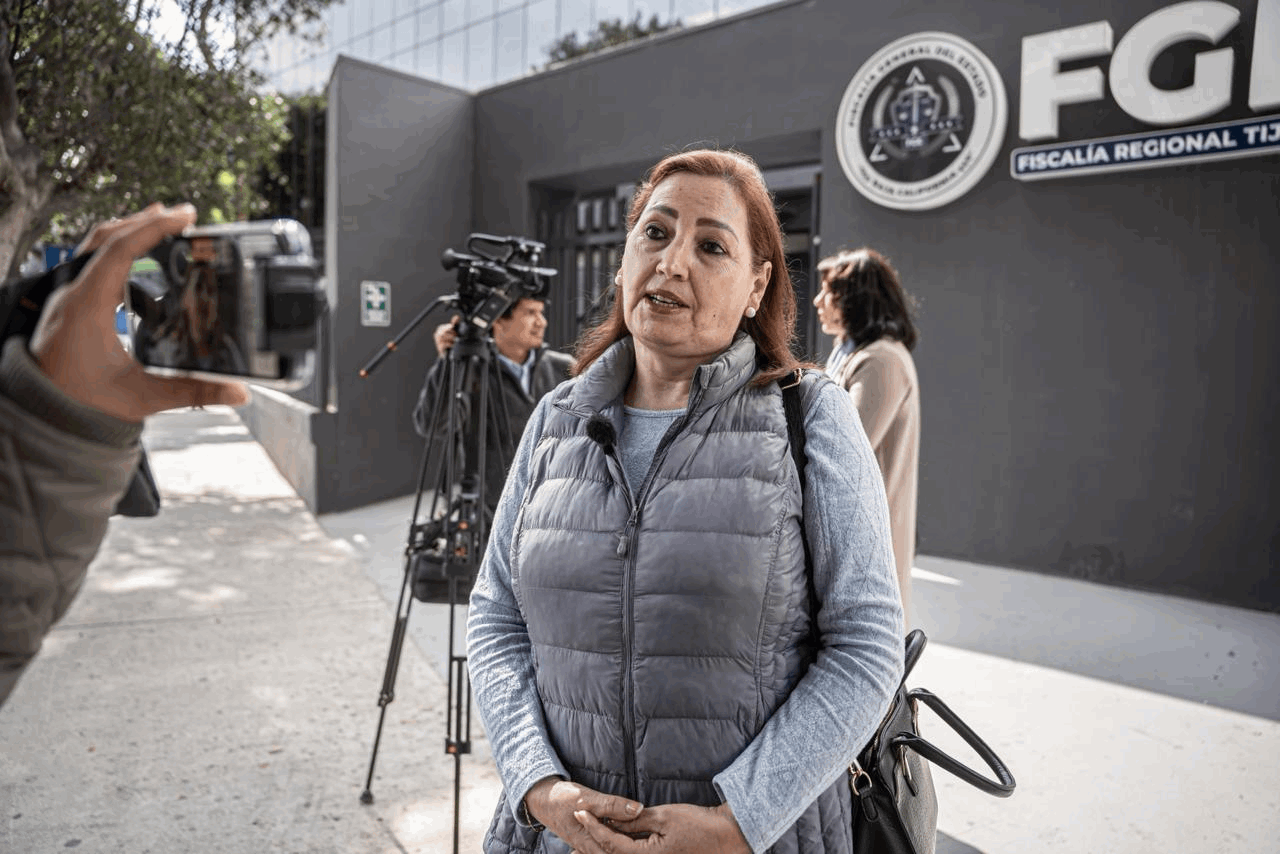 a2b49f33-9078-4433-bdc3-8bf21d2d2087