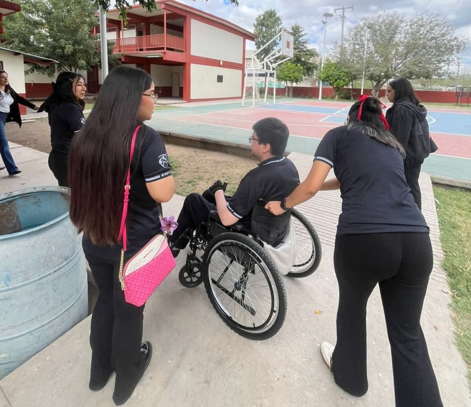 a42f233c-d8b8-4bb0-87fc-95fb15876d4d