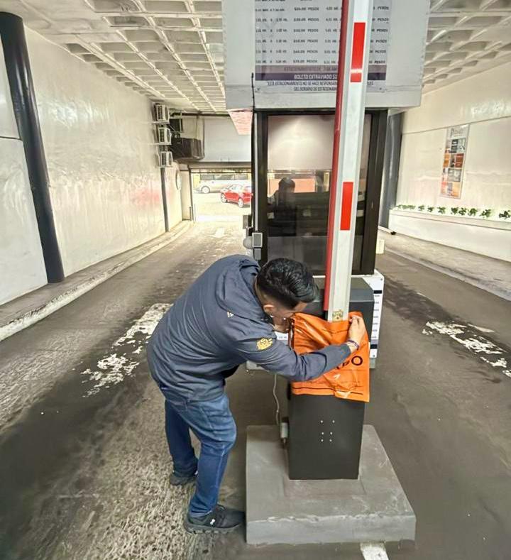 ad6b512a-6504-484b-9001-b4d04d6a1020