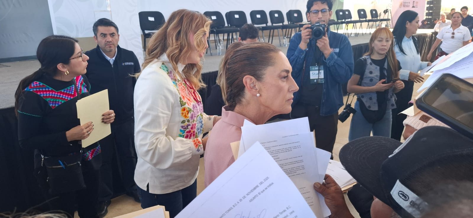 aeffa0a5-3a1e-4110-8896-d1441f0c410c