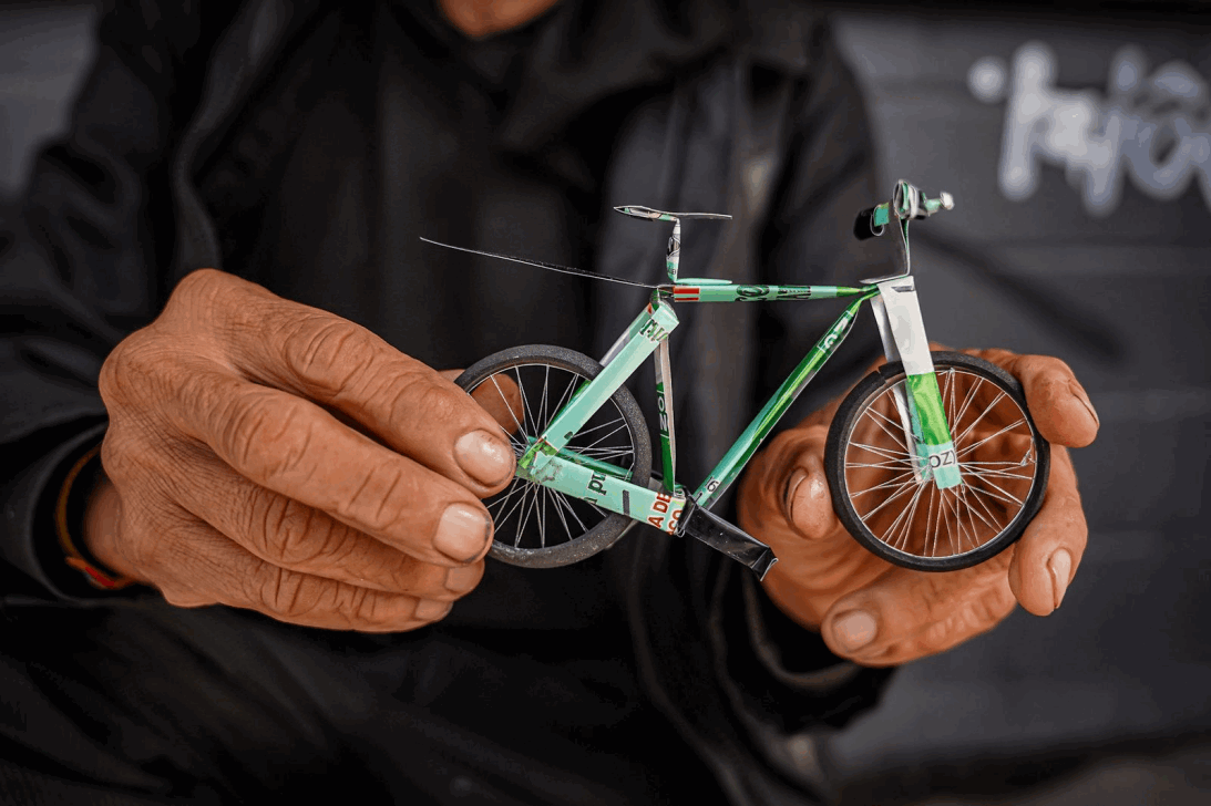 bd5e774c-d821-46ae-bc02-ca2411ec2b39