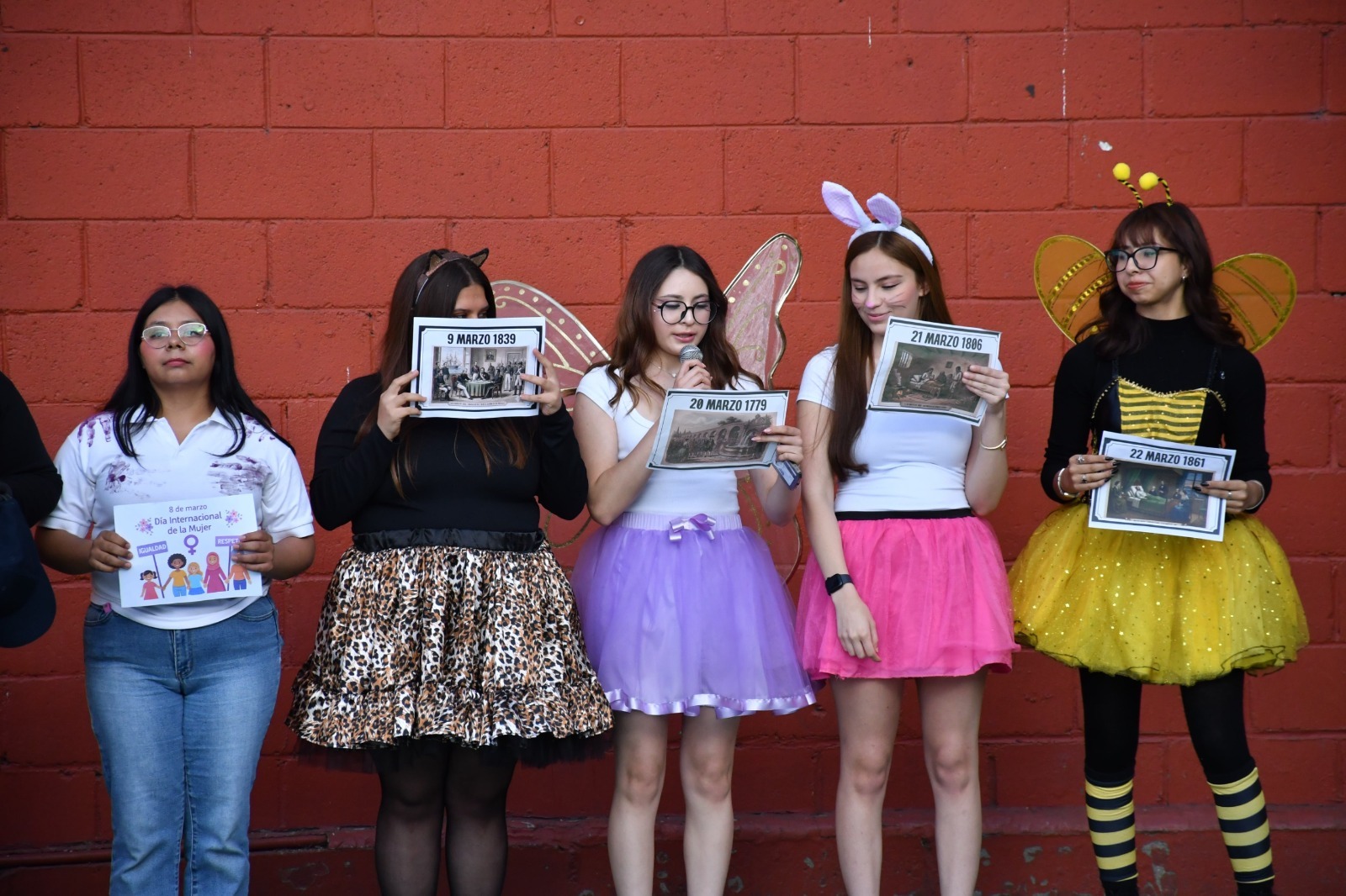 c3b83ab9-e735-434c-9d4e-2c2c67d00975