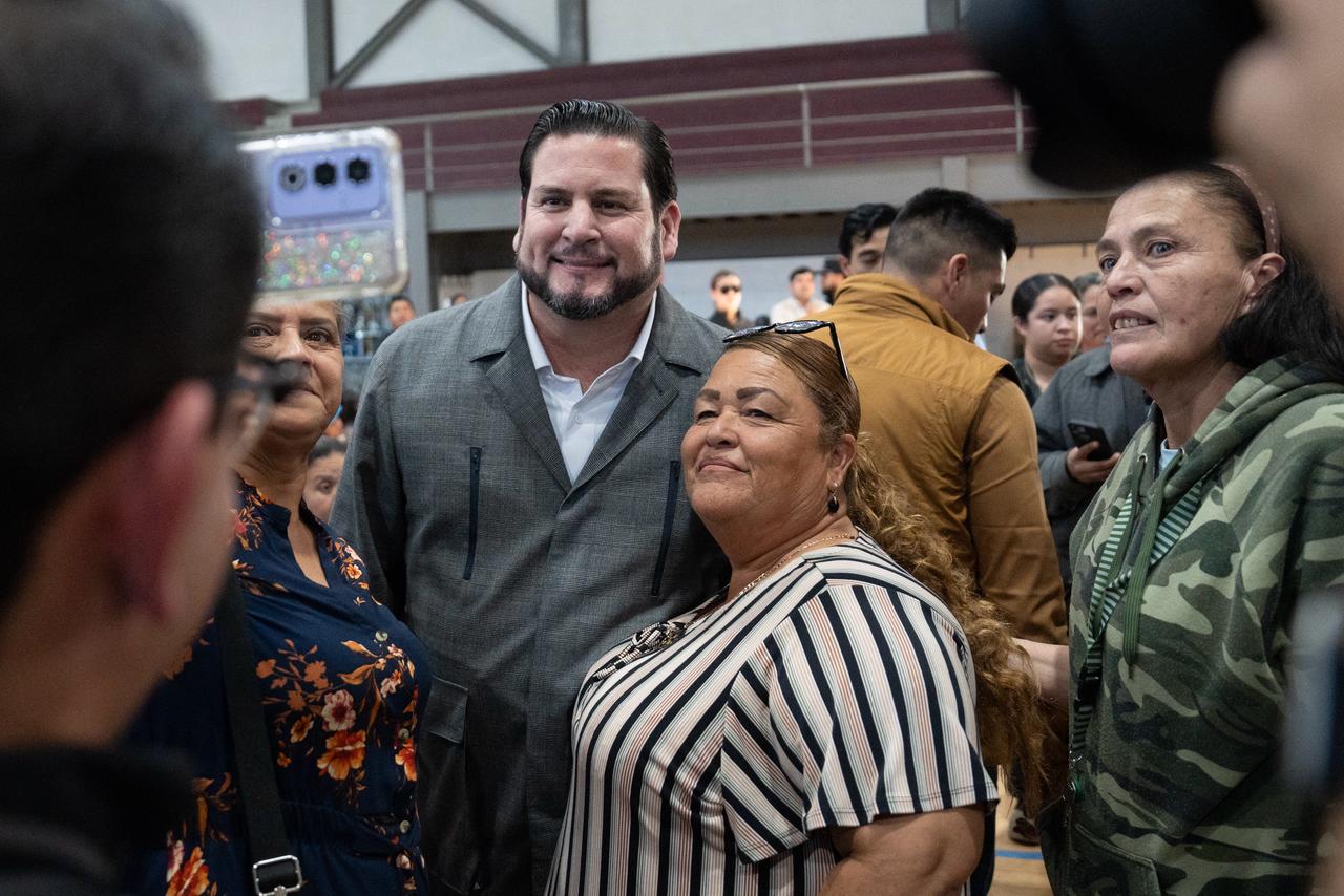 c6afd571-fe01-4819-a588-b4b83edd40f8