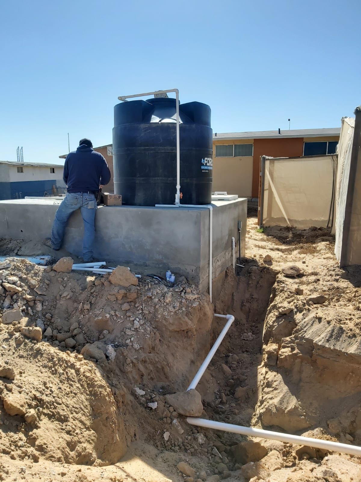 EMX-Instaló CESPE red de agua potable en el ejido El Costeño 