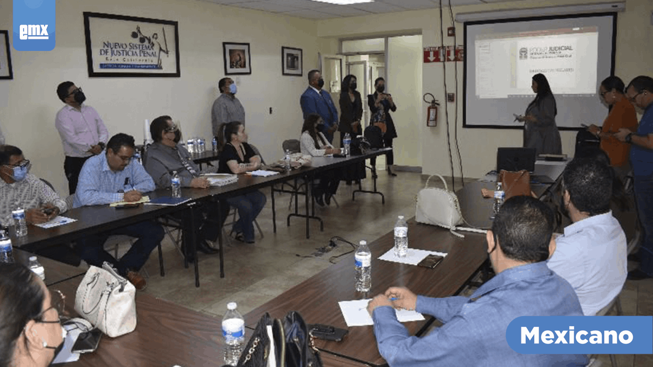 EMX-Capacitan a defensores públicos de Mexicali