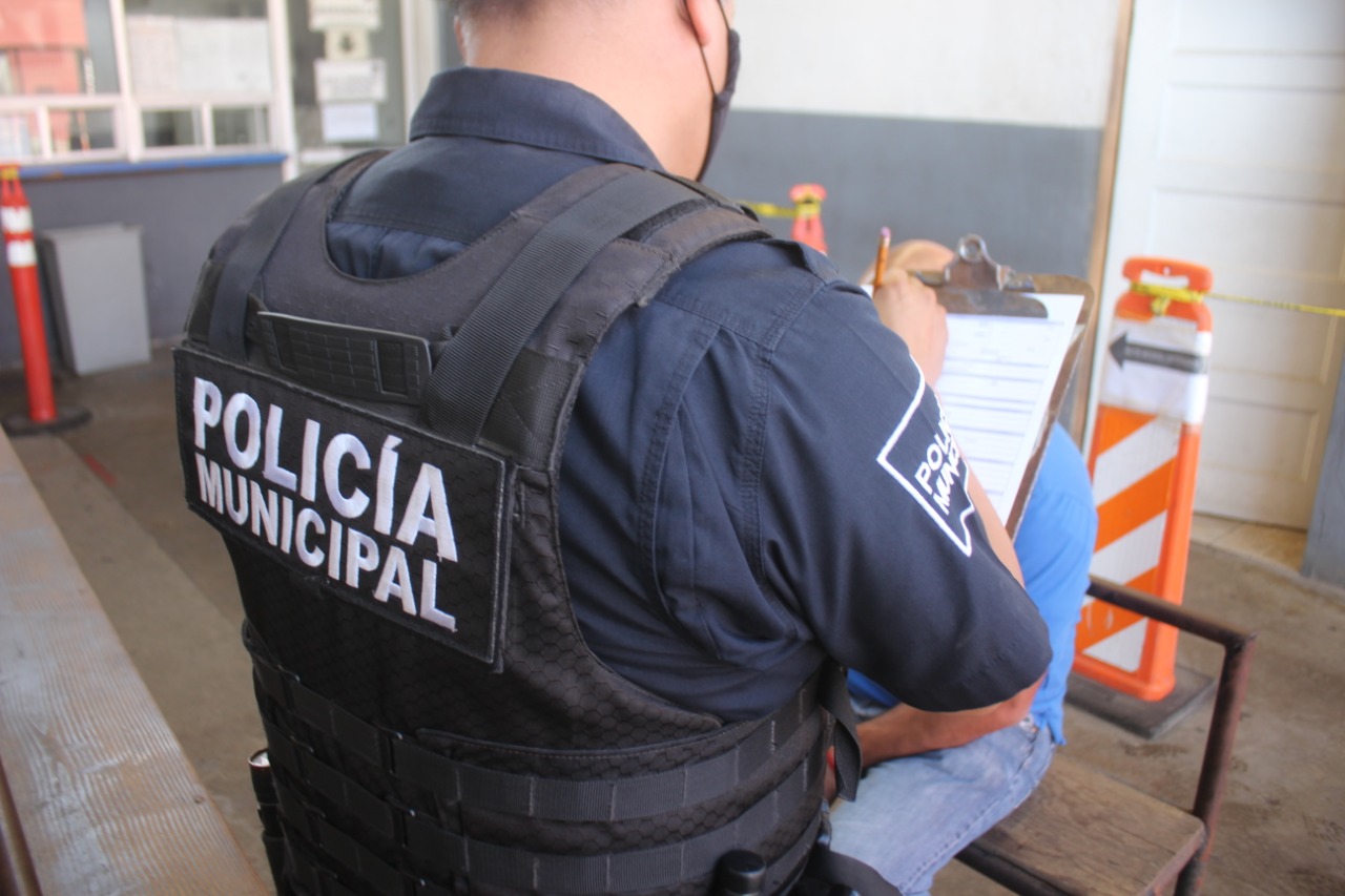 EMX-Arrestan a hombre por robo en Ensenada