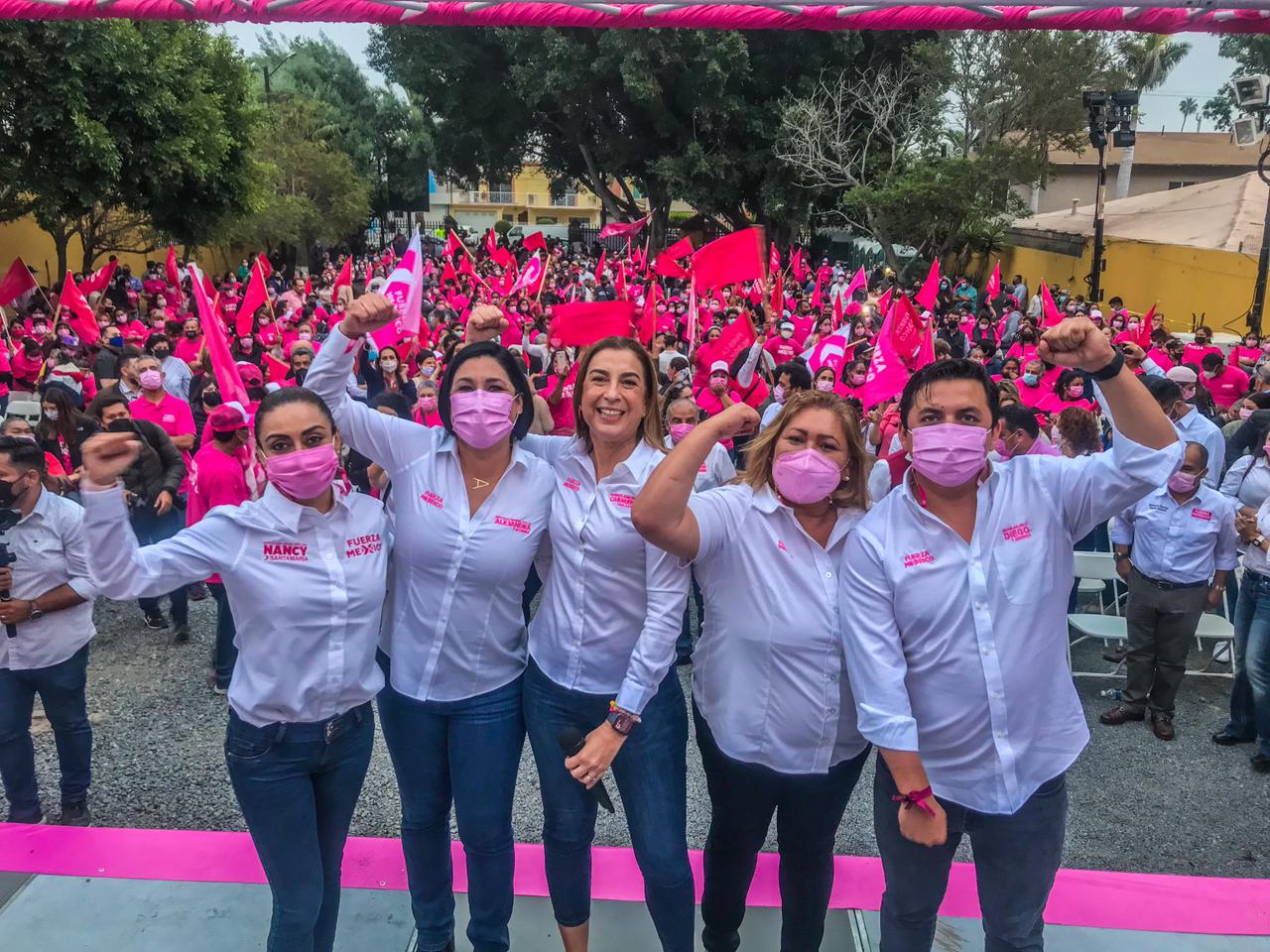 EMX-Fuerza por México pinta de rosa Ensenada