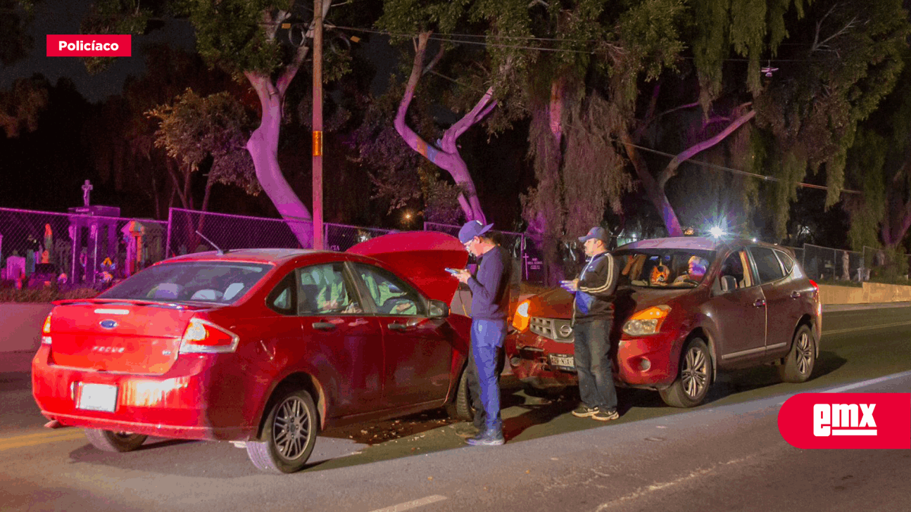 Anoche, pareja de la tercera sufre accidente al chocar e... - El Mexicano