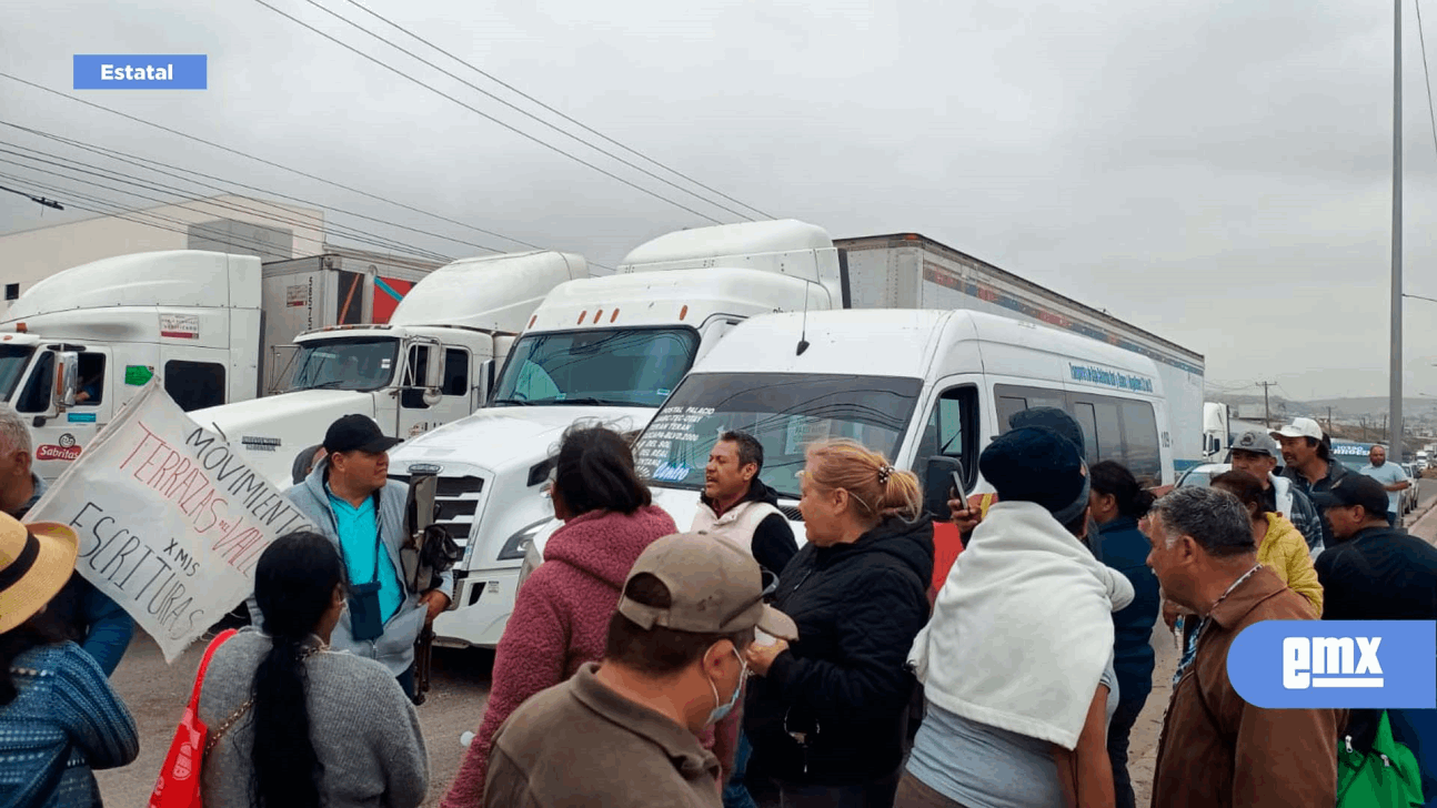 EMX-Bloquean-carretera-libre-Tijuana-Tecate