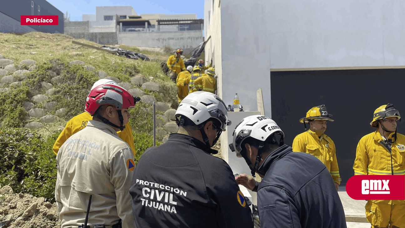 EMX-Queda trabajador atrapado tras hundimiento de la tierra en Cumbres