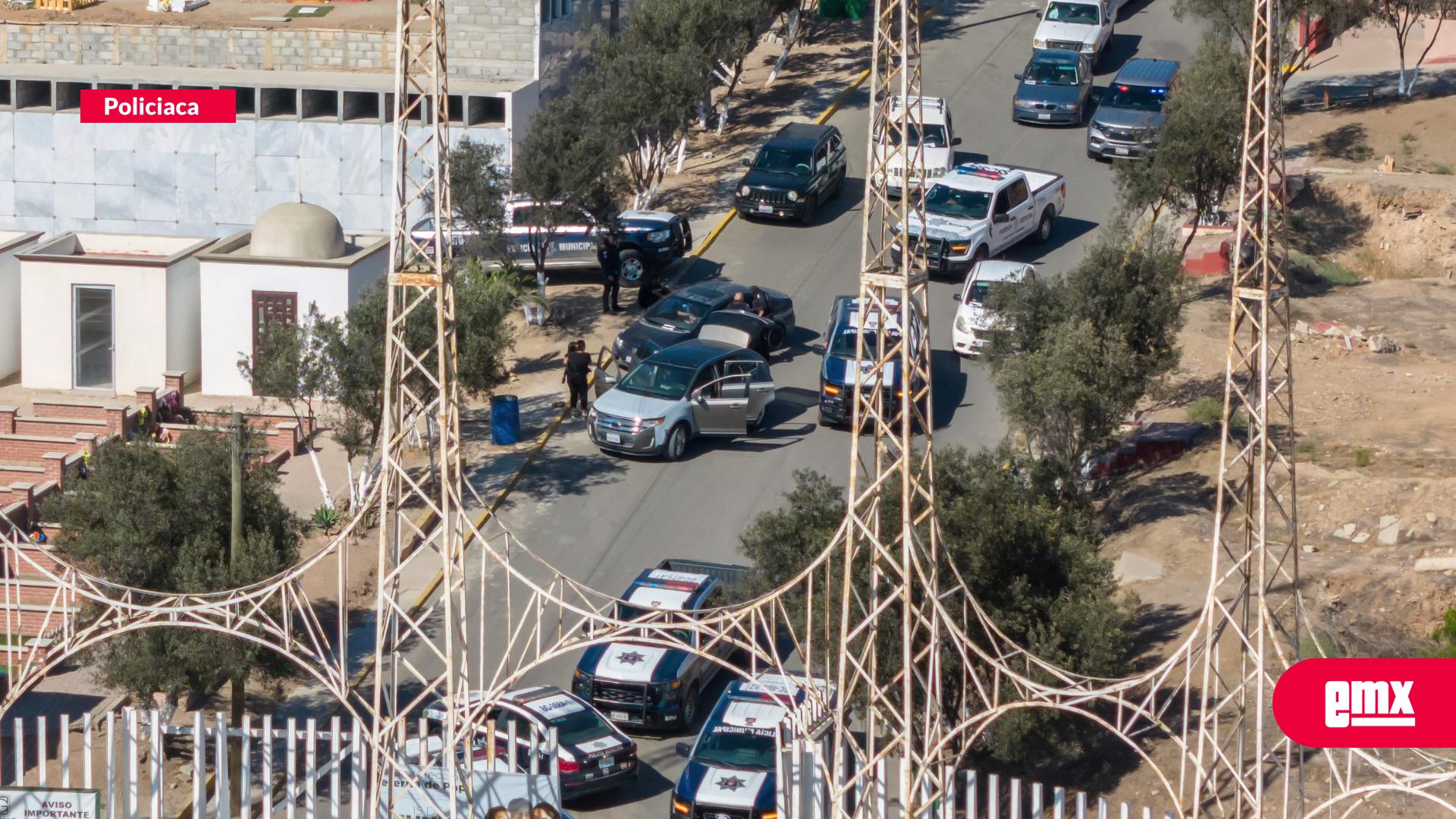 EMX-Mega-operativo-en-Panteón-Monte-de-los-Olivos:-Detienen-a-dos-personas-por-detonaciones-de-arma-de-fuego-durante-un-entierro