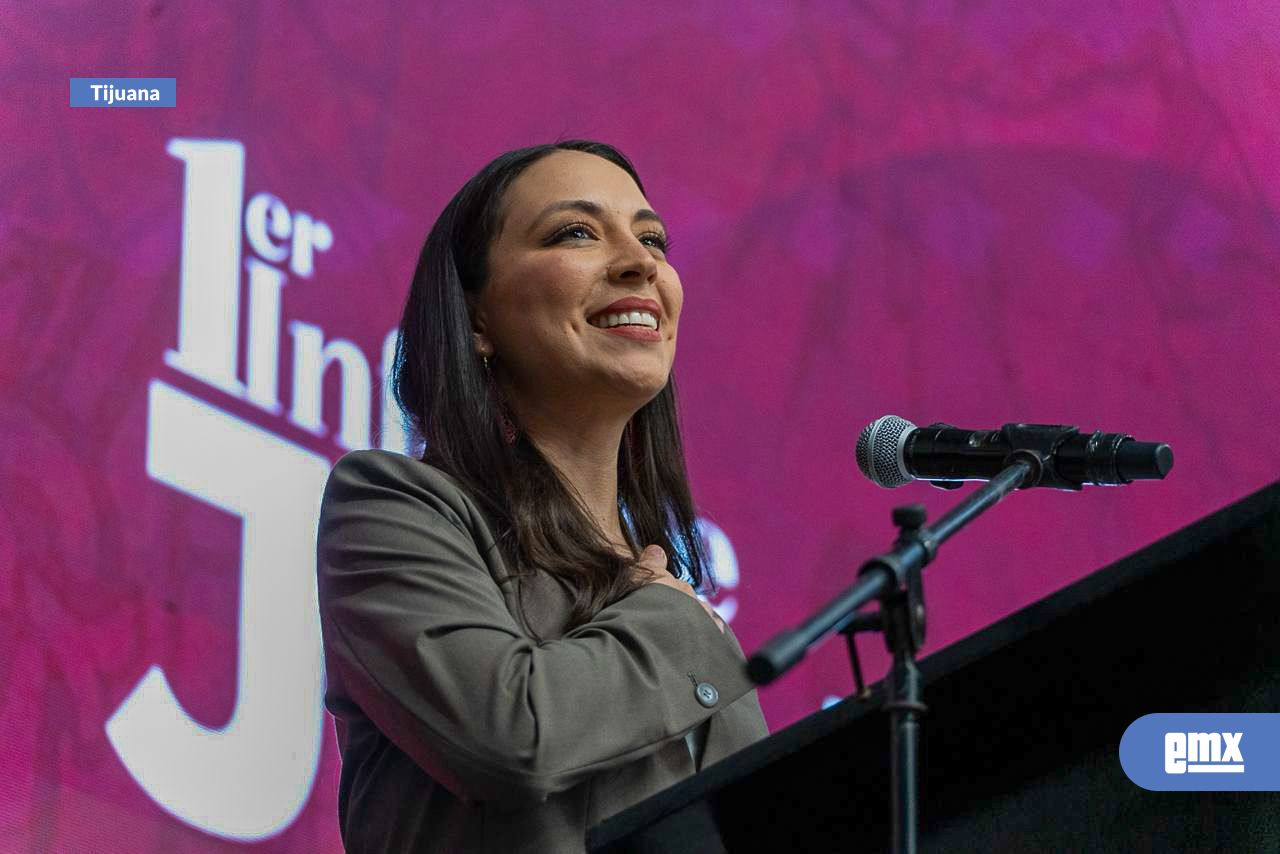 EMX-Con-un-enorme-respaldo-popular,-Julieta-Ramírez-culmina-en-Tijuana-su-primer-informe-de-actividades