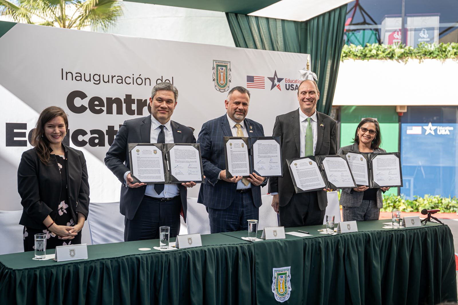 c6ca7e98-1db2-4fb3-92c8-76f7465d82d8